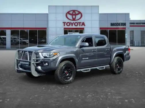 2017 Toyota Tacoma TRD Sport 4WD photo