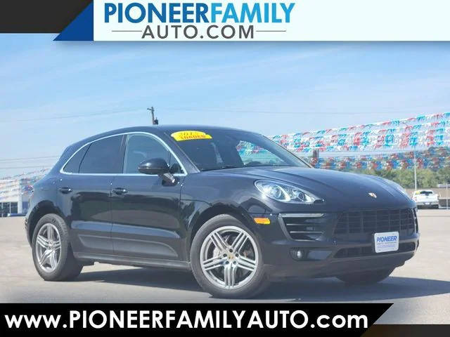 2015 Porsche Macan S AWD photo