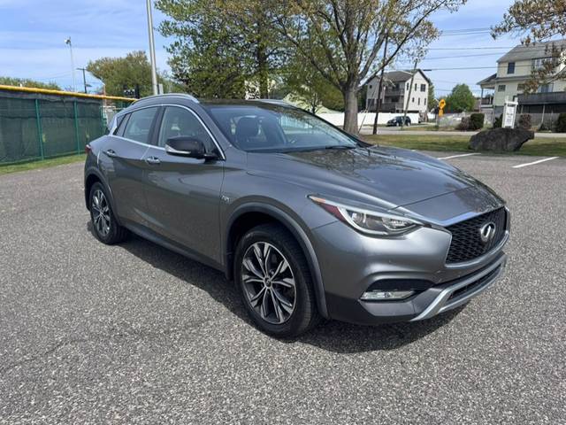 2018 Infiniti QX30 Premium AWD photo
