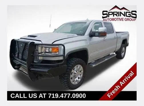 2018 GMC Sierra 2500HD Denali 4WD photo