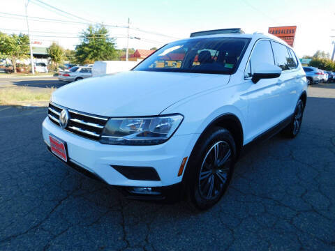 2018 Volkswagen Tiguan SEL FWD photo