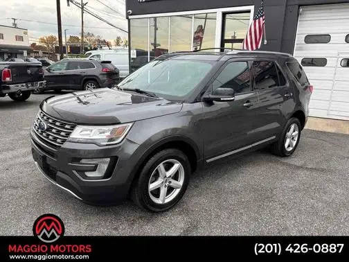 2017 Ford Explorer XLT 4WD photo
