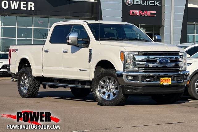 2017 Ford F-250 Super Duty Lariat 4WD photo