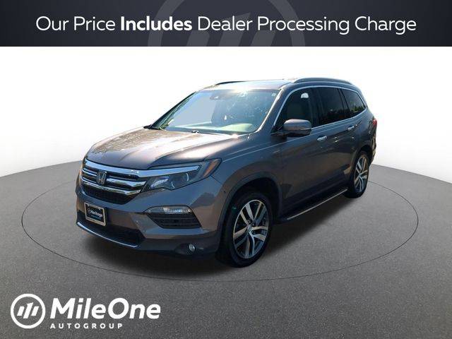 2017 Honda Pilot Touring FWD photo