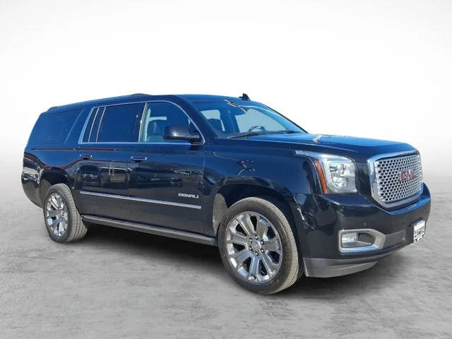 2017 GMC Yukon XL Denali 4WD photo