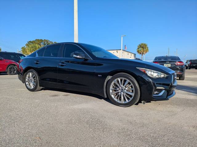 2018 Infiniti Q50 3.0t LUXE RWD photo