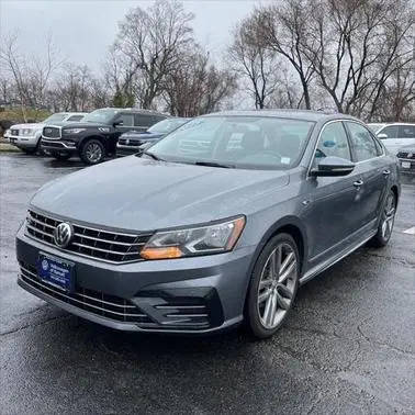 2017 Volkswagen Passat R-Line w/Comfort Pkg FWD photo