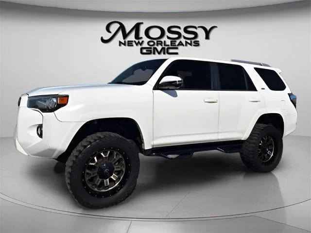 2017 Toyota 4Runner SR5 Premium 4WD photo