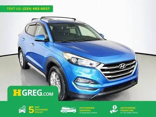 2017 Hyundai Tucson SE Plus FWD photo