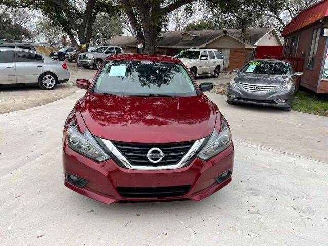 2017 Nissan Altima 2.5 SR FWD photo