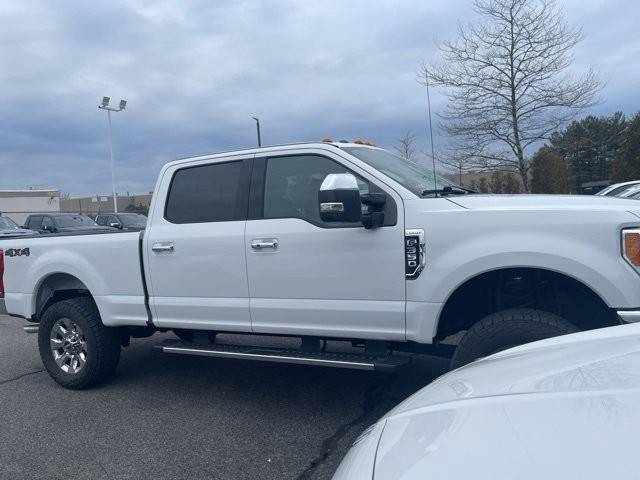 2017 Ford F-350 Super Duty Lariat 4WD photo