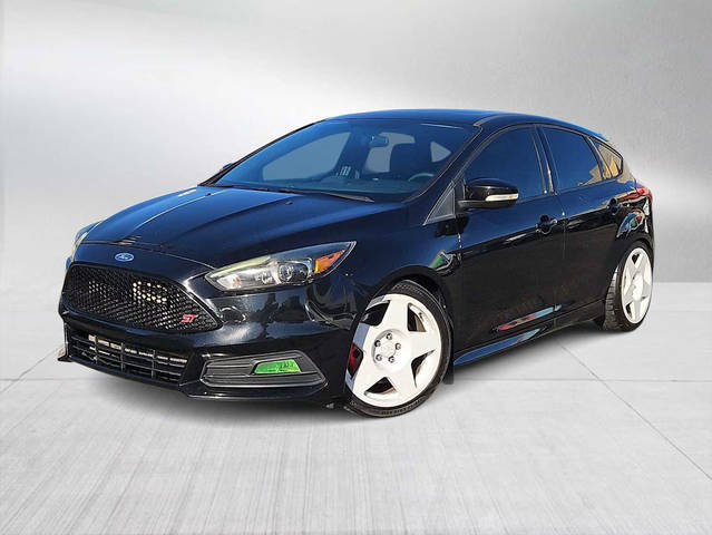 2017 Ford Focus ST FWD photo