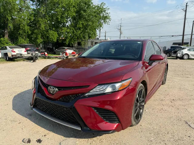 2018 Toyota Camry XSE FWD photo