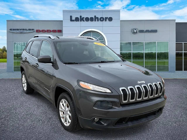 2015 Jeep Cherokee Latitude FWD photo