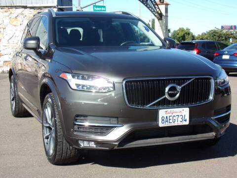 2018 Volvo XC90 Momentum AWD photo