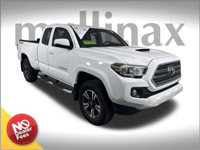 2017 Toyota Tacoma TRD Sport 4WD photo