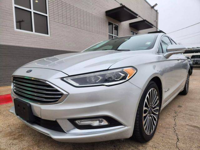 2017 Ford Fusion Hybrid Titanium FWD photo