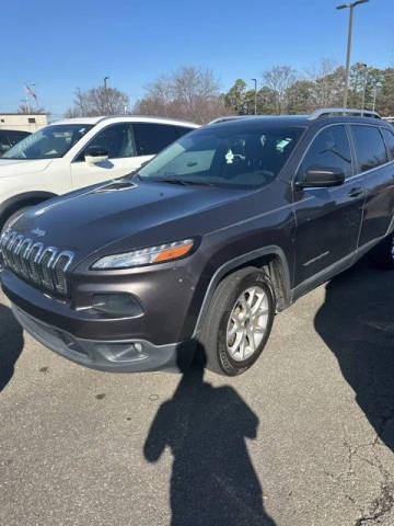 2018 Jeep Cherokee Latitude Plus FWD photo