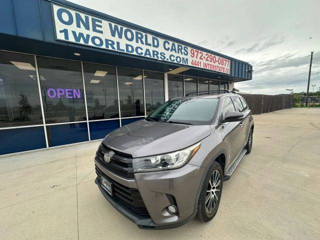 2017 Toyota Highlander SE FWD photo