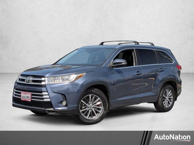 2017 Toyota Highlander XLE AWD photo