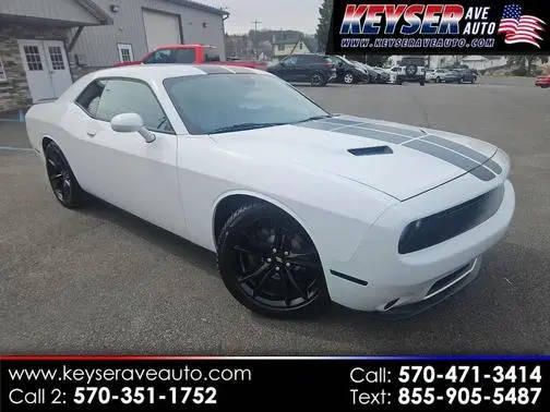 2018 Dodge Challenger SXT Plus RWD photo