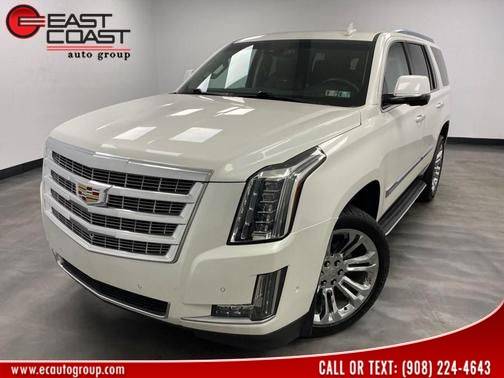 2017 Cadillac Escalade Luxury 4WD photo