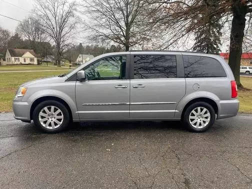 2015 Chrysler Town and Country Touring FWD photo