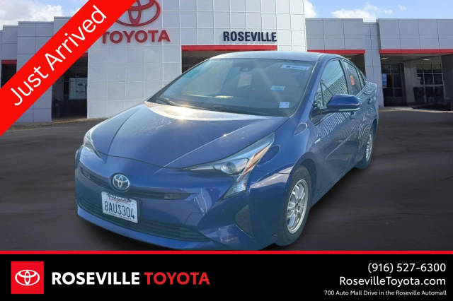 2017 Toyota Prius Three FWD photo