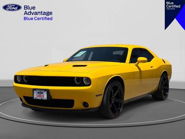 2018 Dodge Challenger SXT RWD photo