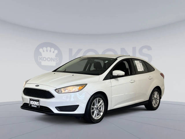 2017 Ford Focus SE FWD photo