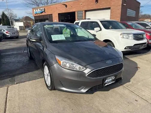 2017 Ford Focus SE FWD photo