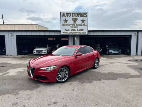 2017 Alfa Romeo Giulia  RWD photo