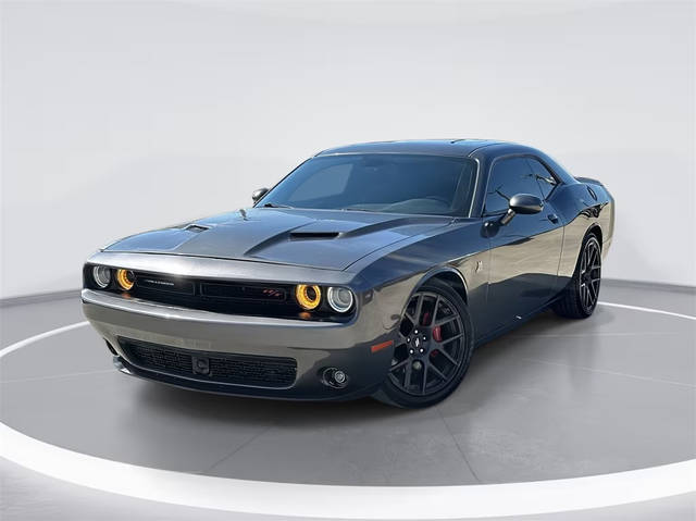 2018 Dodge Challenger R/T Scat Pack RWD photo