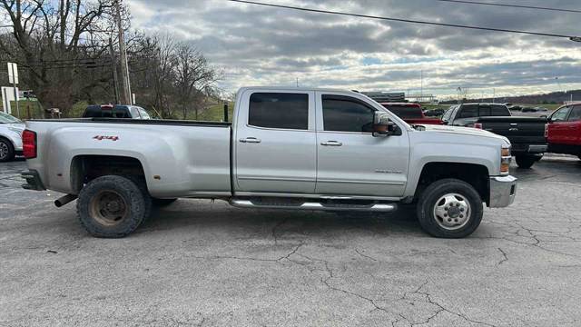 2018 Chevrolet Silverado 3500HD LTZ 4WD photo