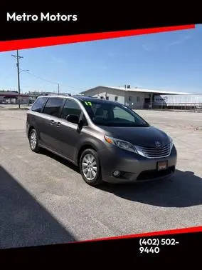 2017 Toyota Sienna Limited Premium AWD photo