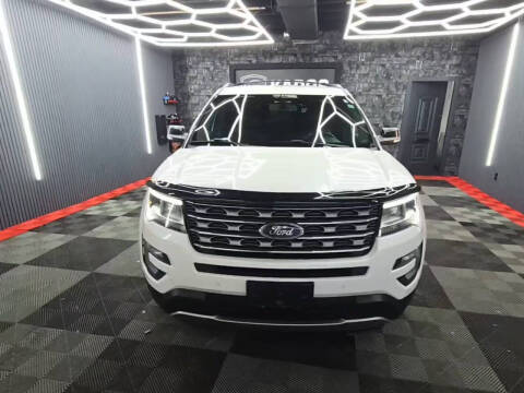 2017 Ford Explorer XLT 4WD photo