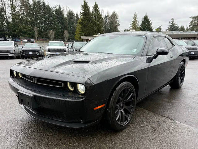 2018 Dodge Challenger SXT RWD photo