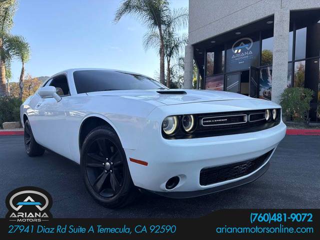 2018 Dodge Challenger SXT RWD photo