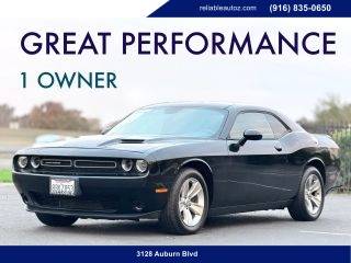2018 Dodge Challenger SXT RWD photo