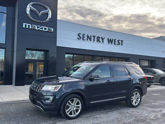 2017 Ford Explorer XLT 4WD photo