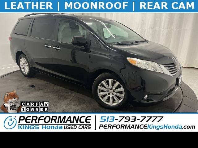 2017 Toyota Sienna XLE AWD photo