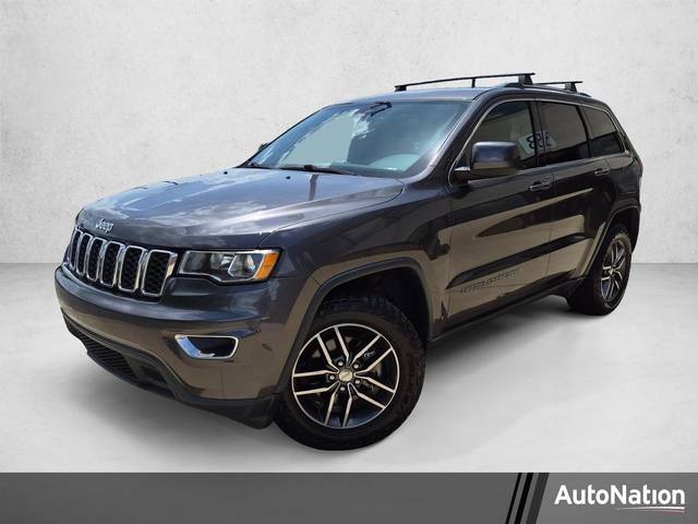 2017 Jeep Grand Cherokee Laredo RWD photo