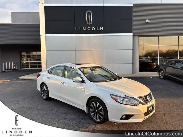 2017 Nissan Altima 2.5 SL FWD photo