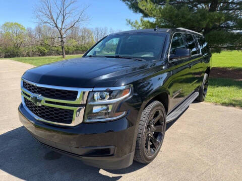 2017 Chevrolet Suburban LS 4WD photo