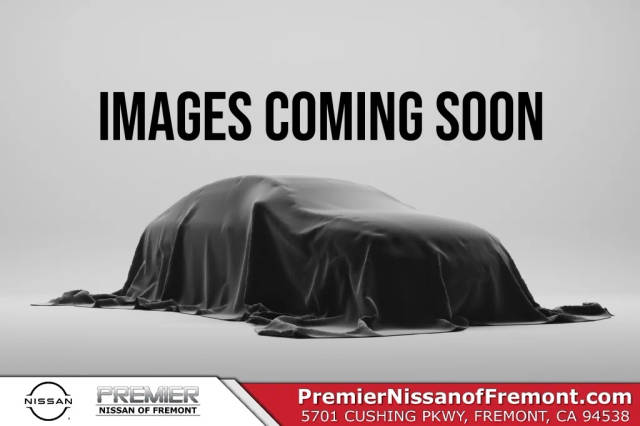 2017 Nissan Sentra SR FWD photo