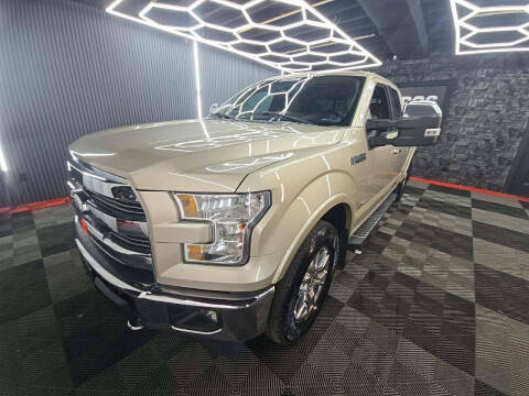 2017 Ford F-150 LARIAT 4WD photo