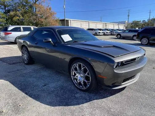 2018 Dodge Challenger SXT RWD photo
