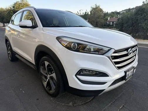 2017 Hyundai Tucson Sport FWD photo