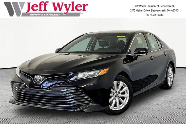 2018 Toyota Camry LE FWD photo