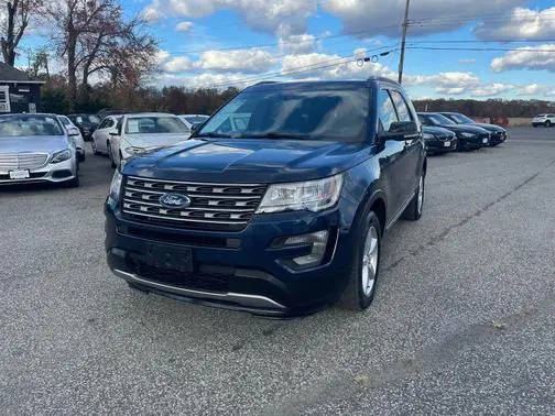2017 Ford Explorer XLT 4WD photo